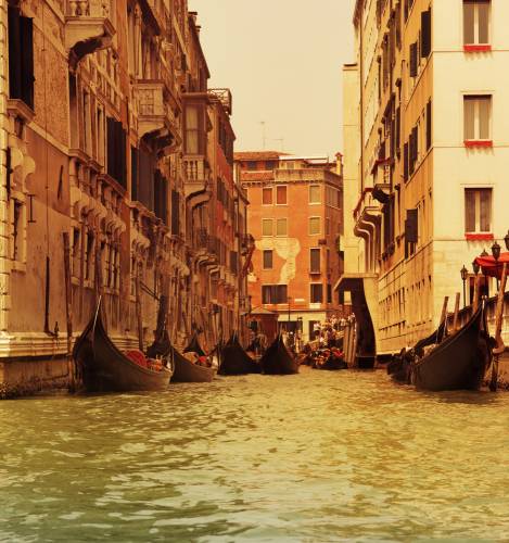 Прогулка на гондоле в Венеции #20356381
